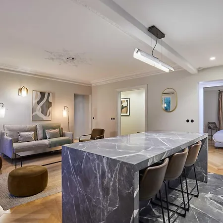 Magnificent - 3br- 8p - Batignolles Parigi