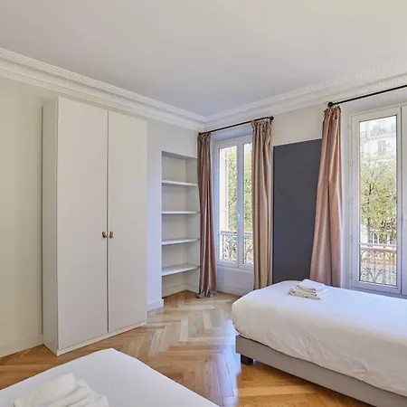 Magnificent - 3br- 8p - Batignolles Appartamento